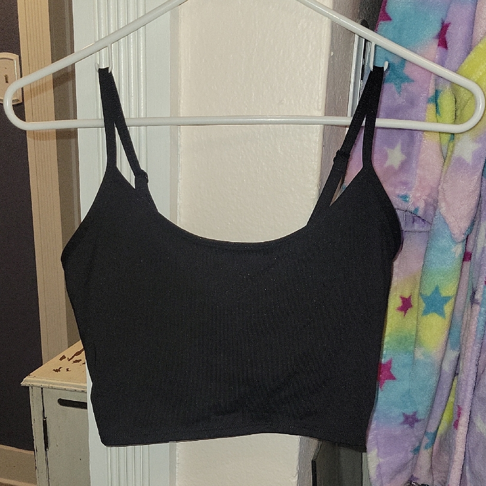 PINK Ultimate Lighlty Lined Black Sports Bra